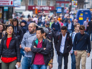 Kalabalık bir turist, Londra West End - meşgul bir yer