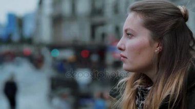 Londra'ya bir gezi genç güzel kadın