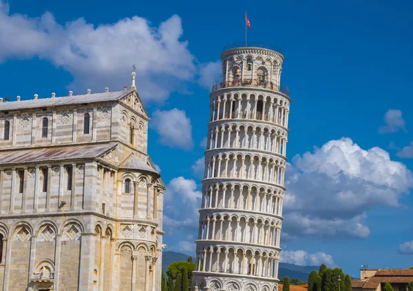 En ünlü turistik Pisa - The Leaning Tower
