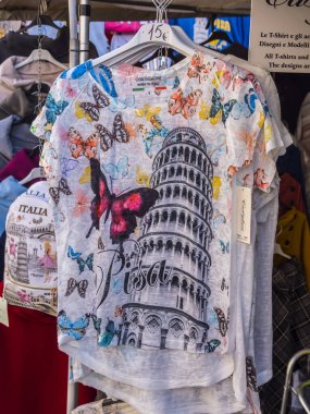 Hediyelik eşya Street satışında Pisa - Pisa İtalya - 13 Eylül 2017