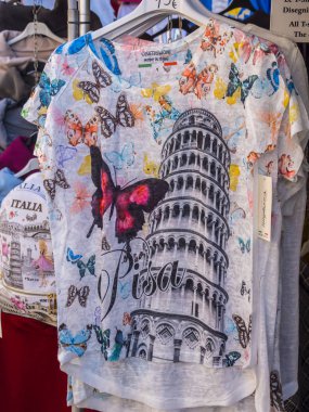 Hediyelik eşya Street satışında Pisa - Pisa İtalya - 13 Eylül 2017