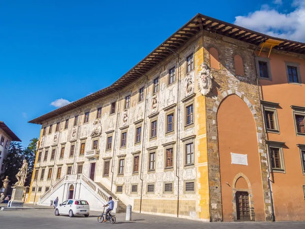 Cavalieri Pisa - The Carovana Scuola Normale Superiore Üniversitesi - Toskana İtalya - Pisa İtalya denilen Palace - meydanda malikanesinde 13 Eylül 2017 şaşırtıcı
