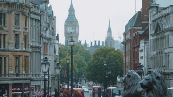 View from Trafalgar Square over Big Ben in London - slow motion - LONDON - ENGLAND - SEPTEMBER 5, 2017 — Stock Video