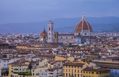 Piazzale Michelangelo Floransa Michelangelo Meydanı'na üzerinden panoramik görünüm adı