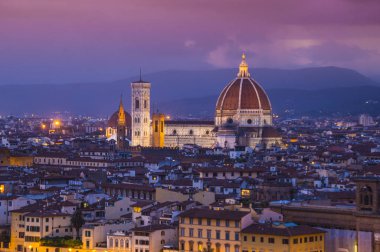 Piazzale Michelangelo Floransa Michelangelo Meydanı'na üzerinden panoramik görünüm adı