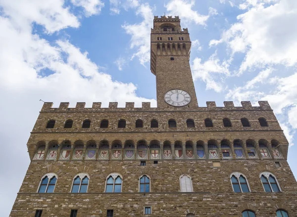 Дворец Веккьо во Флоренции - Дворец Веккьо в историческом центре города — стоковое фото