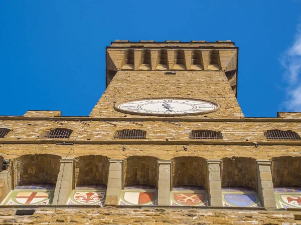 Башня Арнольфо на Палаццо Веккьо во Флоренции — стоковое фото