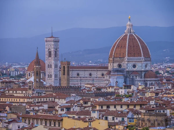 Santa Maria del Fiore Floransa Duomo Meydanı - şehrin en büyük cazibe Katedrali