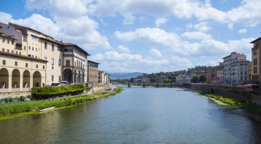 Floransa şehir Arno Nehri