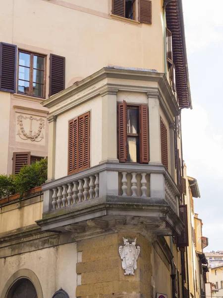 Belos edifícios antigos no centro da cidade de Florença — Fotografia de Stock
