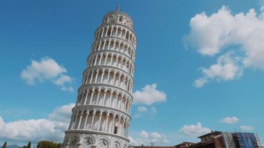 En ünlü turistik Pisa - The Leaning Tower