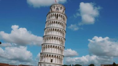 Ünlü Pisa Kulesi - Toskana bölgesindeki önemli dönüm noktası
