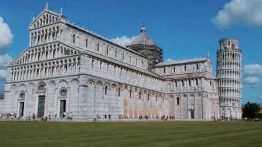 Pisa Katedrali ve Duomo Meydanı'nda Leaning Tower