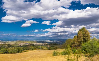 Harika bir gün İtalya Tuscany'de üzerinden harika panoramik görünüm