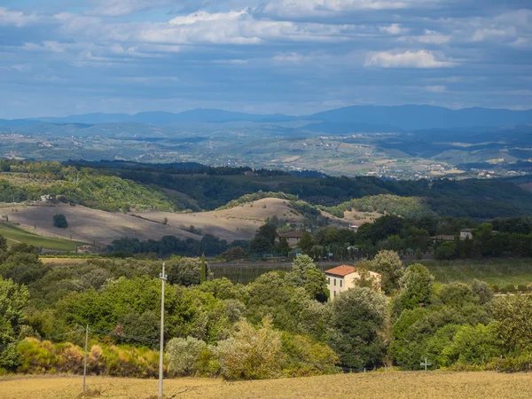 Traumhafter panoramablick über die toskana in italien an einem wunderschönen tag — Stockfoto