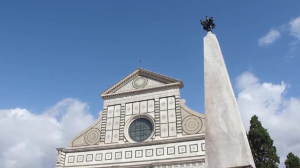 Церковь Санта-Мария-Новелла в центре Флоренции - Тоскана — стоковое видео