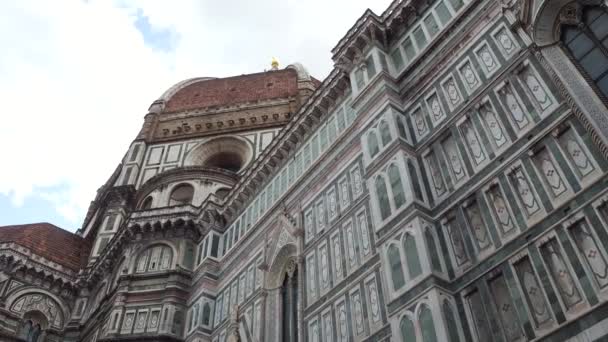 Katedrála Santa Maria del Fiore ve Florencii na náměstí Duomo - Toskánsko — Stock video