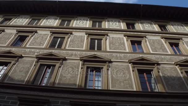 Farbenfrohe Gebäude im Zentrum von Florenz - Toskana — Stockvideo