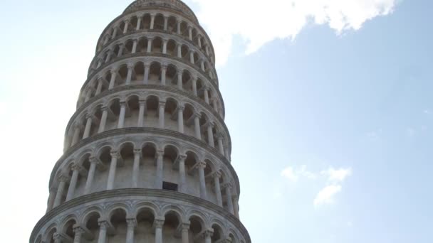 Nejznámější turistickou atrakcí v Pisa - Šikmá věž - Toskánsko — Stock video