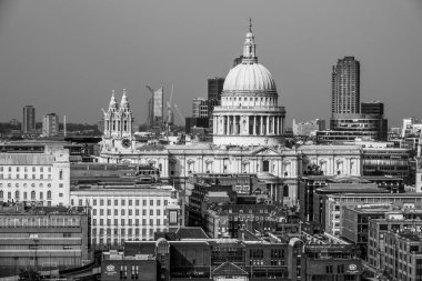 Londra'nın ünlü St Paul Katedrali