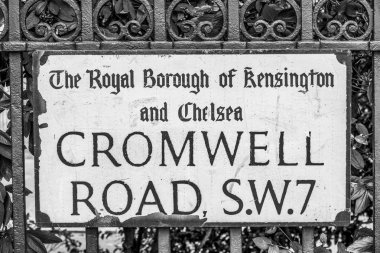 Güzel Londra sokak işareti - Cromwell Road