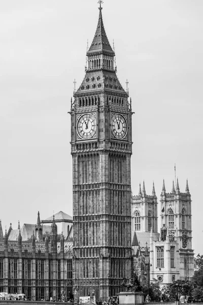Torre Queen Elizabeth con Big Ben en Westminster — Foto de Stock