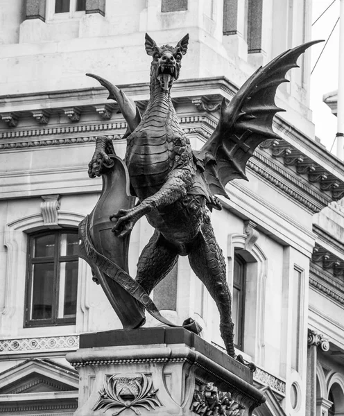 ロンドンの都市ドラゴン - 有名なランドマーク — ストック写真