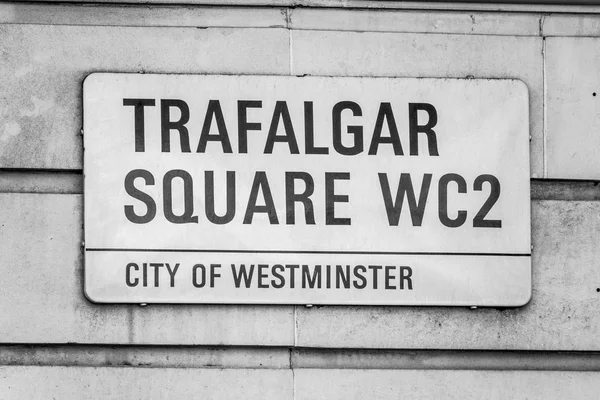 Sokak tabelası Trafalgar Meydanı Wc2 Londra - Londra - İngiltere'de - 19 Eylül 2016