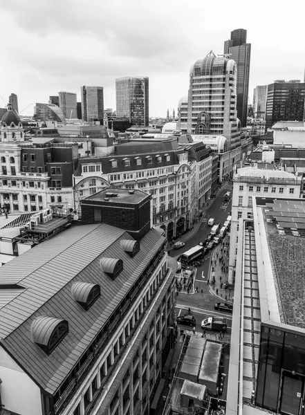 Vue aérienne sur les rues de Londres depuis Monument Tower - LONDRES - GRANDE-BRETAGNE - 19 SEPTEMBRE 2016 — Photo