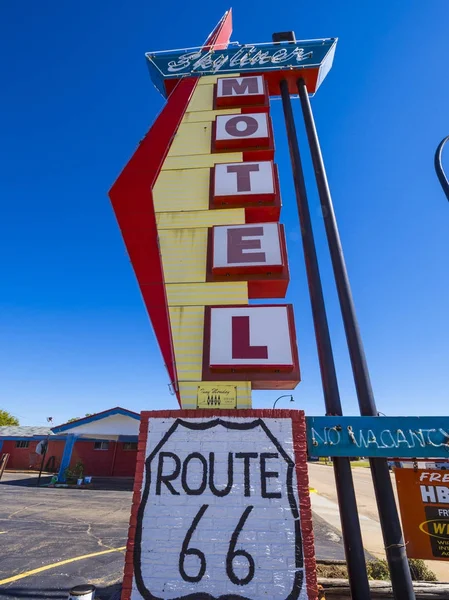Stylowe Skyliner Motel w Route 66 - Stroud - Oklahoma - 16 października 2017 r. — Zdjęcie stockowe