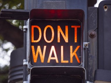 17 Ekim 2017 - Dont yürüyüş eski trafik ışıkları Tulsa Downtown - Tulsa - Oklahoma - yürümek