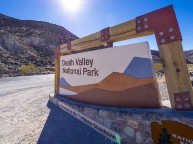 23 Ekim 2017 işareti Ölüm Vadisi Milli Parkı California - Ölüm Vadisi - California - Hoşgeldiniz