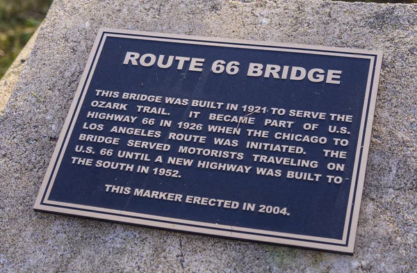 Originale route 66 brücke aus dem jahr 1921 in oklahoma - jenks - oklahoma - okoktober 24, 2017 — Stockfoto