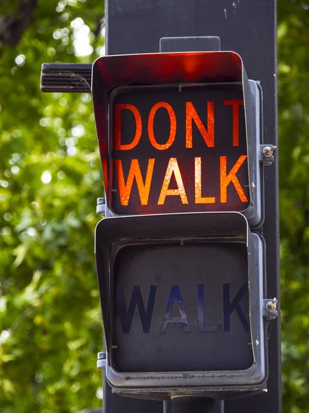 Walk - dont walk old ampels in tulsa downtown - tulsa - oklahoma - 17. oktober 2017 — Stockfoto