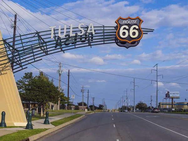 Ünlü Route 66 Gate Tulsa Oklahoma - Tulsa - Oklahoma - 17 Ekim 2017