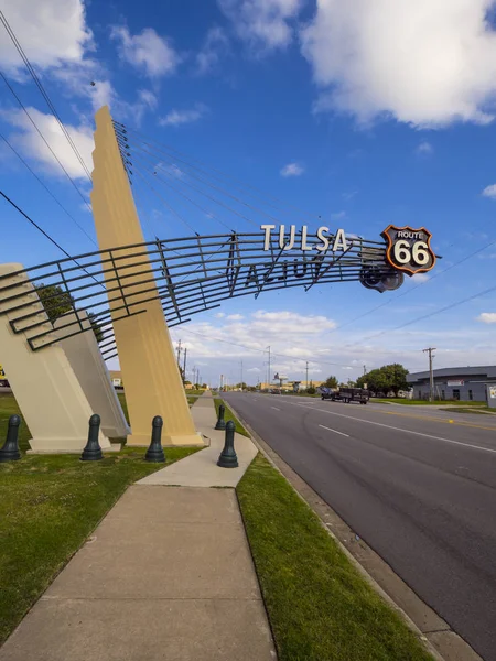 เส้นทางประวัติศาสตร์ 66 ใน Tulsa Oklahoma - TULSA - OKLAHOMA - 17 ตุลาคม 2017 — ภาพถ่ายสต็อก