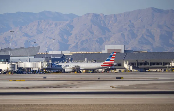 Flugzeuge auf dem internationalen Flughafen mccarran las vegas - las vegas - nevada - 12. Oktober 2017 — Stockfoto