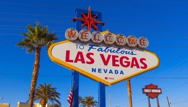 Berühmte und beliebte las vegas wolcome Schild am Streifen - las vegas - nevada - 12. Oktober 2017 — Stockfoto