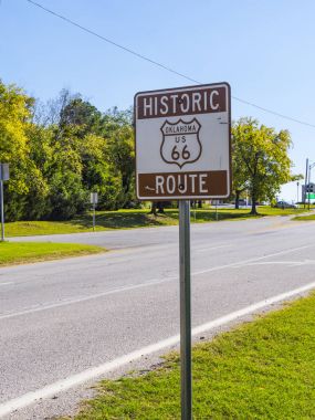 Oklahoma 'daki Tarihi Yol 66 tabelası