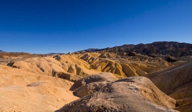 Güneşli bir günde inanılmaz Ölüm Vadisi Milli Parkı