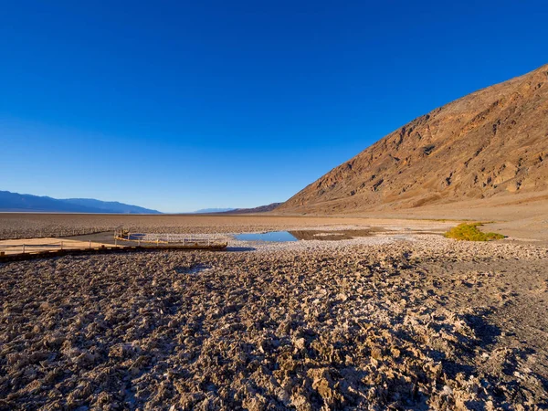Badwater Salt Lake a Death Valley Kaliforniában — Stock Fotó
