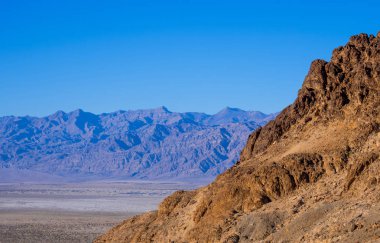 California güneşli bir şaşırtıcı Ölüm Vadisi Milli Parkı