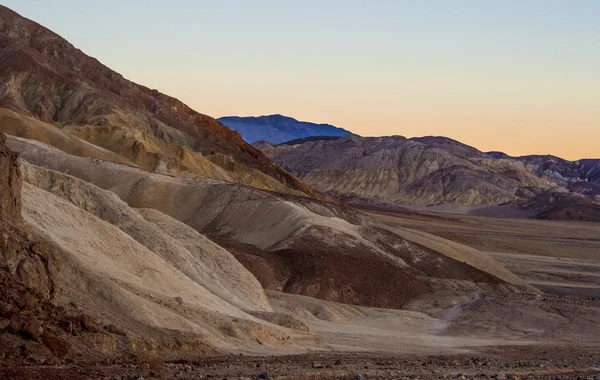 Death valley National Park after sunset - beautiful view in the evening — Stock Photo, Image