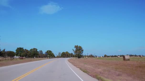 Conducir por caminos rurales en Oklahoma — Vídeos de Stock
