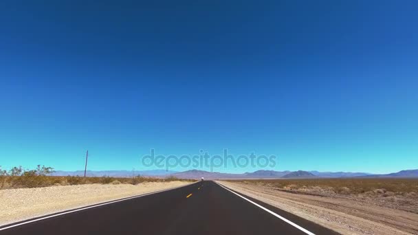 Een roadtrip door het Death Valley National Park in Californië — Stockvideo