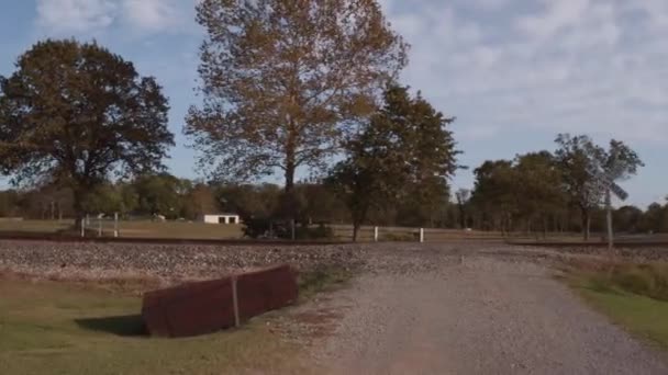 Treinrails langs de historische Route 66 in Oklahoma — Stockvideo