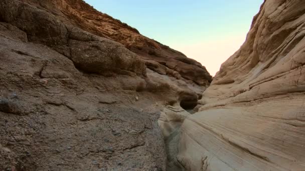 Hermoso Mosaic Canyon az Death Valley National Park en California — Vídeo de stock