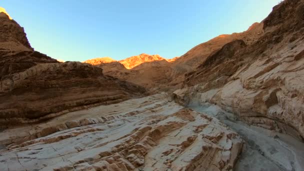 Piękny kanion Mozaiki az Park Narodowy Doliny Śmierci w Kalifornii — Wideo stockowe