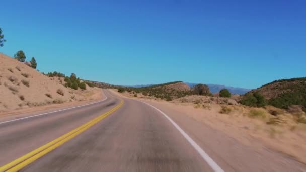 Rijden op de schilderachtige routes van Utah - mooie landelijke wegen — Stockvideo