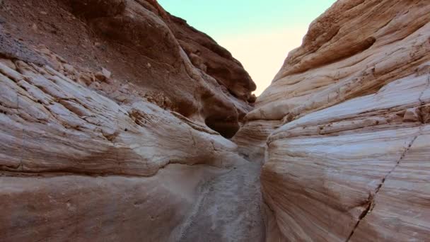 Parque Nacional del Valle de la Muerte - El Cañón del Mosaico — Vídeo de stock